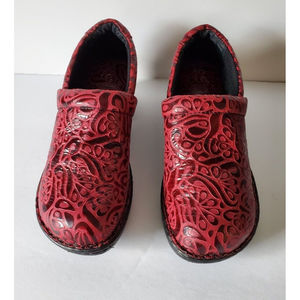 BOC Womens Size 11 Red Leather Shoes Slip On Comfort Relief Design Pattern